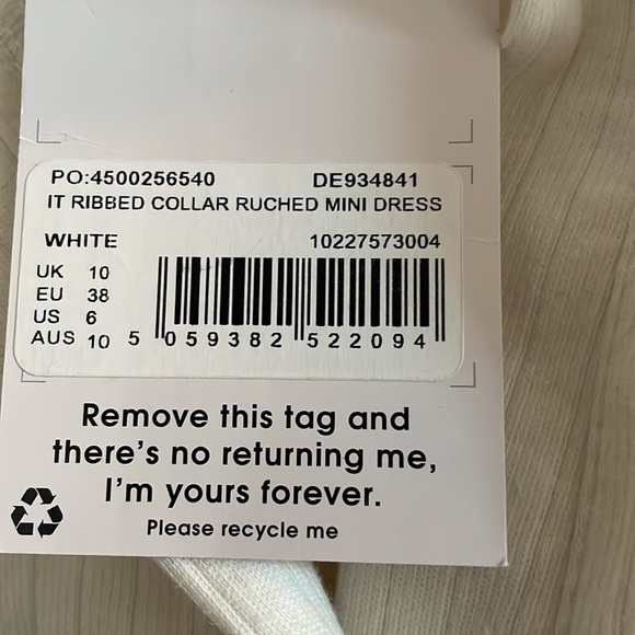 Missguided, mid length dress, scrunch on bottom - Picture 3 of 3